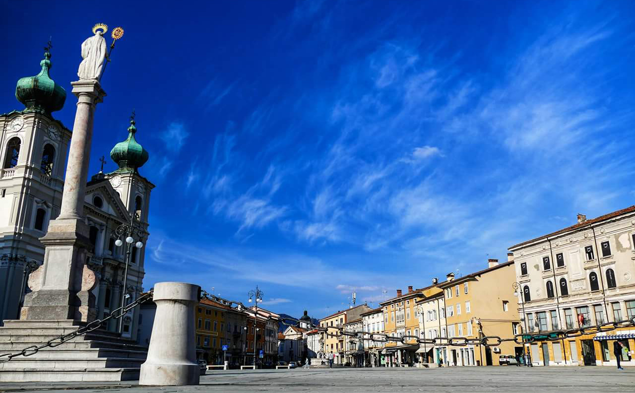 Piazza Vittoria nel centro storico di Gorizia